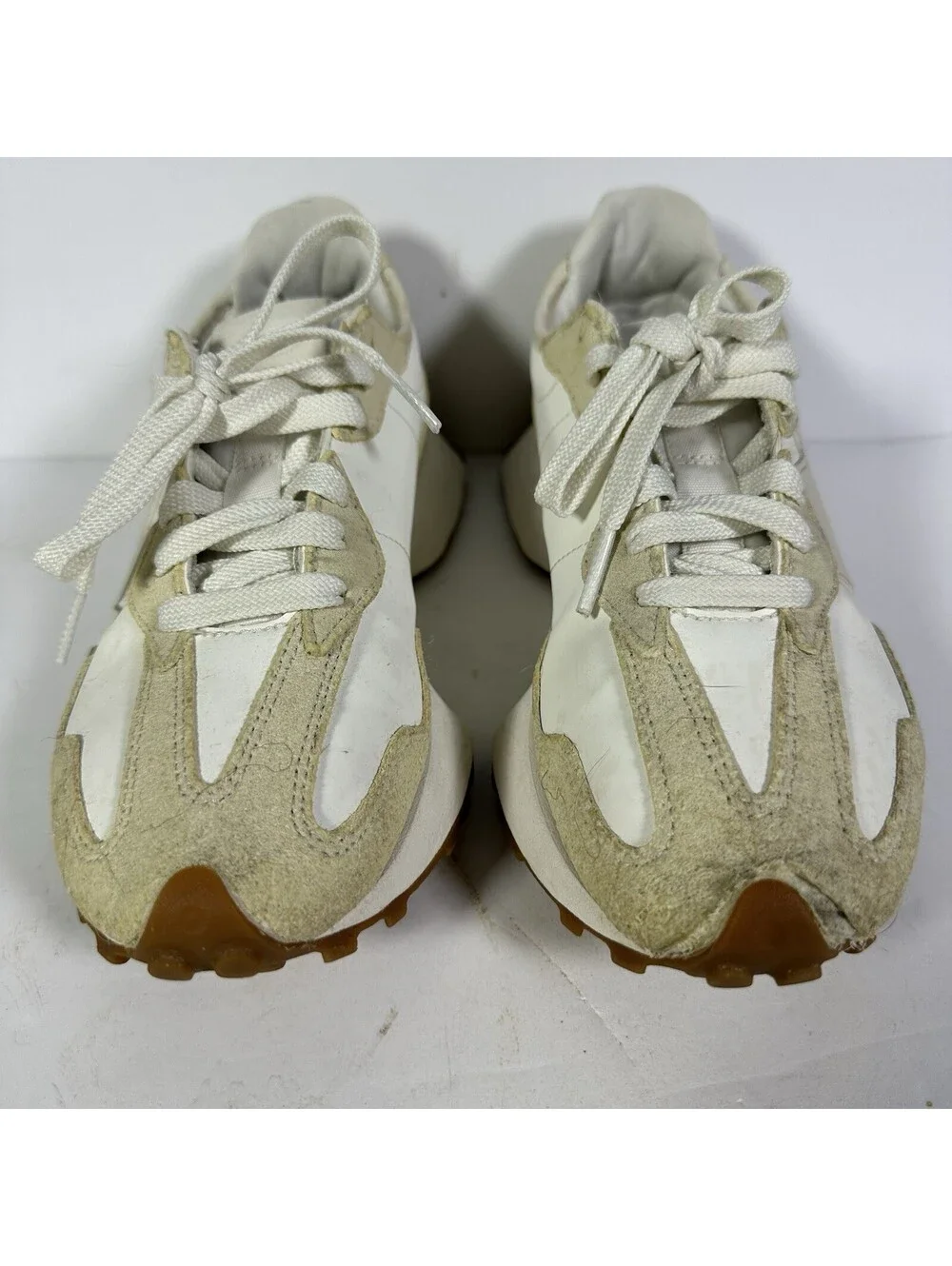 New Balance 327 Women’s 6.5 Sneakers White Tan WS327NAD Toe Damage Flaw